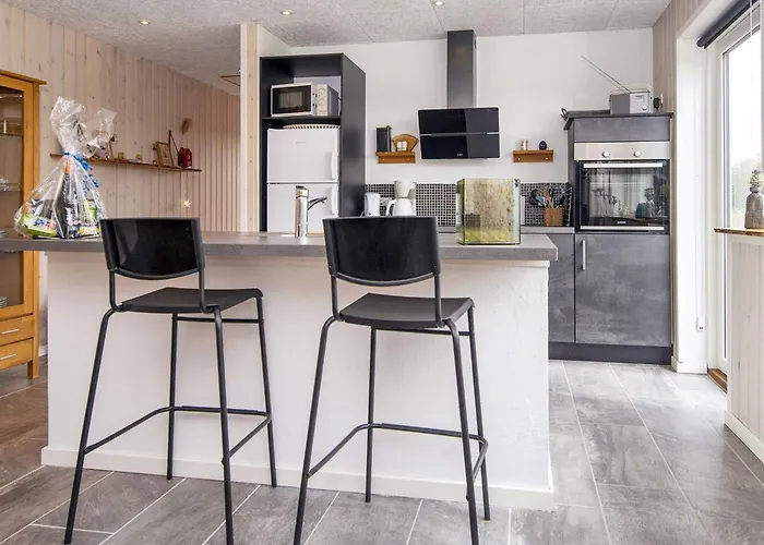 6 Person In Hemmet-by Traum * Hemmet